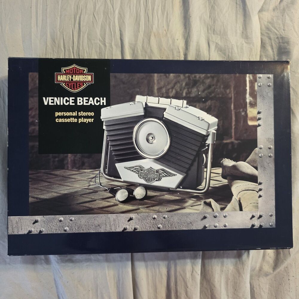 Vintage HARLEY DAVIDSON VENICE BEACH PERSONAL STEREO CASSETTE PLAYER New In Box